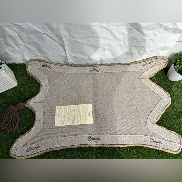 CRANE BABY
Leopard Shape Rug, Parker NEW - Picture 12 of 16